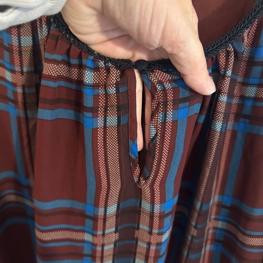 Y Zac & Rachel Plus Size Plaid Bell Sleeved Blouse - Picture 7 of 11
